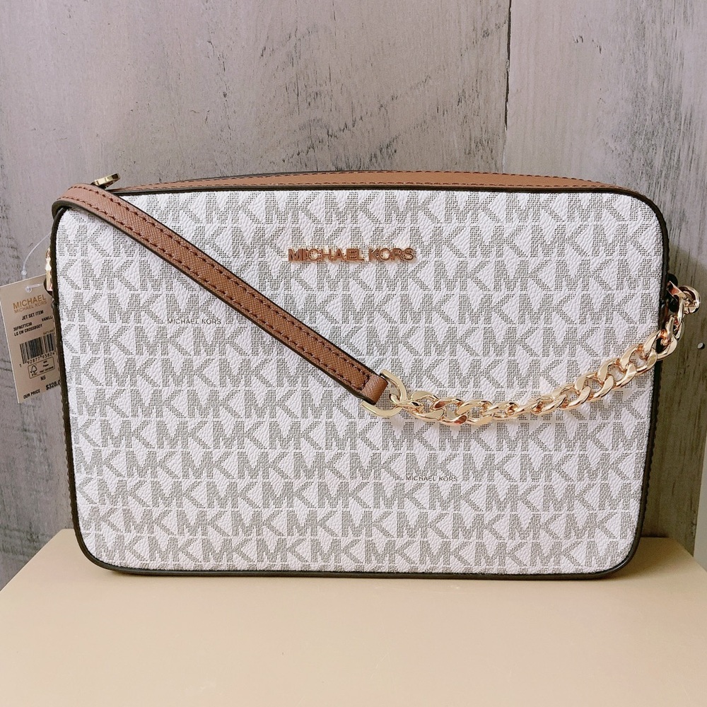 Micheal Kors vanilla logo crossbody and wallet set - Picture 12 of 16